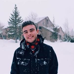 Meet your Posher, Travis